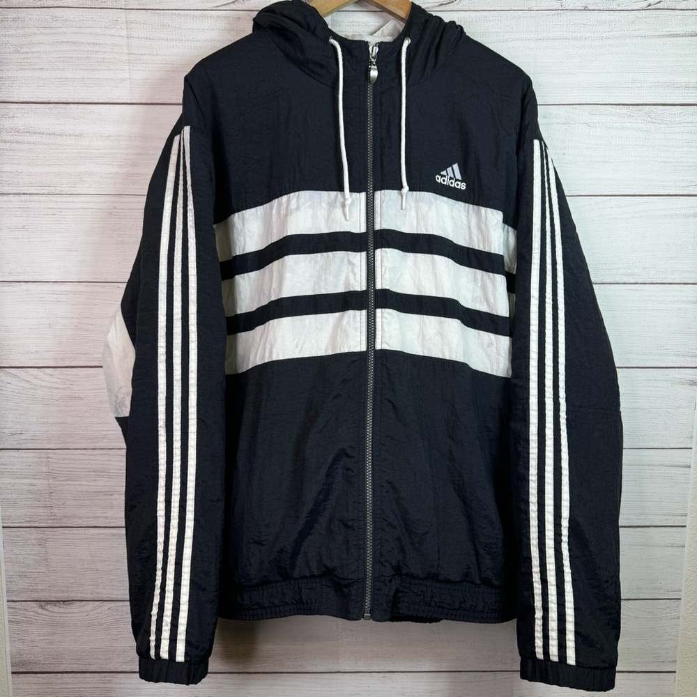 Men’s vintage adidas white and black stripe windbreaker jacket size L